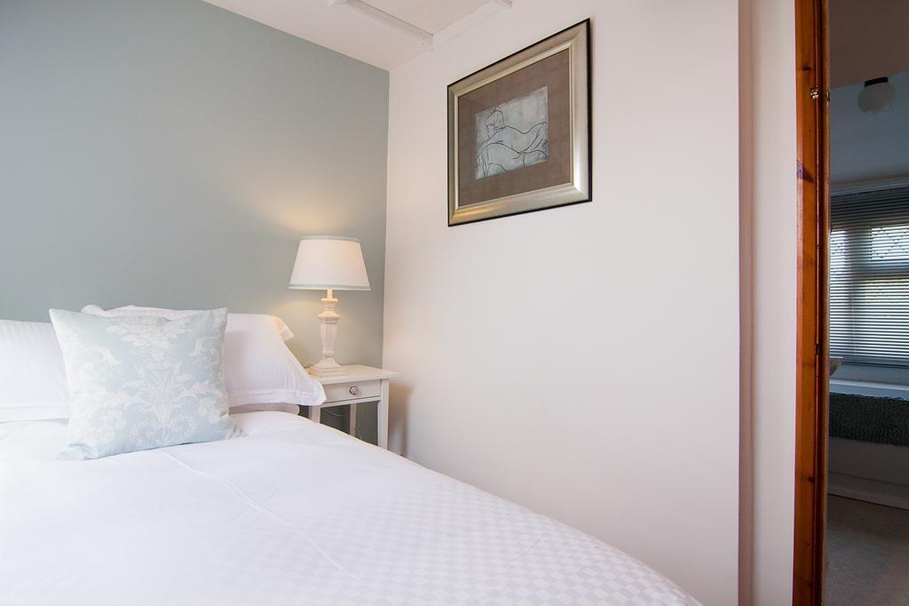Twiga House Bed And Breakfast Wareham Habitación foto